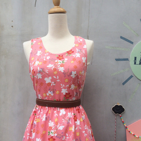 Wild Flowers | Vintage 1990s floral print Midi summer dress with POCKETS