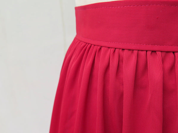 SALE | Grapevine | Vintage 1960s1970s Berry-red ribbed skirt