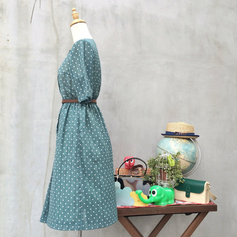 On the Dot | Vintage 1940s/50s polka dot day dress with Pockets