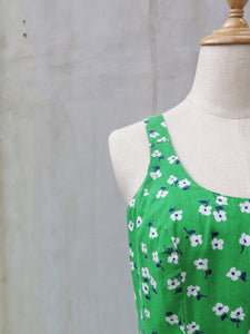 Doris | Vintage 1950s 1960s White edelweiss little flowers green Sundress