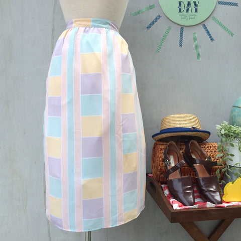 Choo for Two | Vintage 1970s 1980s pastel Colour blocked Blue Pink Coral Skirt