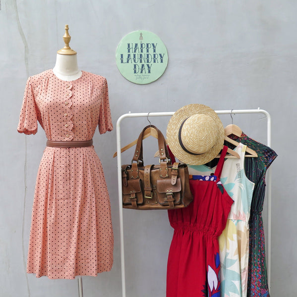 MUST HAVE! | Pearl Jam Ma'am | Vintage 1950s 1960s Scalloped hems Peach pink and black polka dots Slim Fit Dress