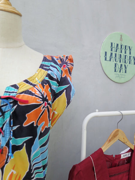 Francesca | Vintage 1980s bright and bold tropical safari floral print cotton dress