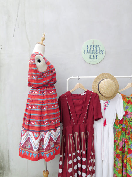 Must Have! | Candace | Vintage 1950s 1960s chick and hen Red ethnic print Sleeveless Day Dress