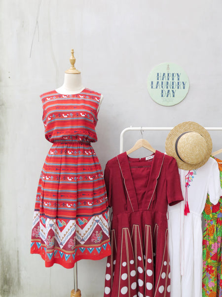 Must Have! | Candace | Vintage 1950s 1960s chick and hen Red ethnic print Sleeveless Day Dress