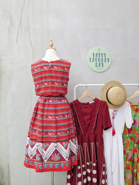 Must Have! | Candace | Vintage 1950s 1960s chick and hen Red ethnic print Sleeveless Day Dress