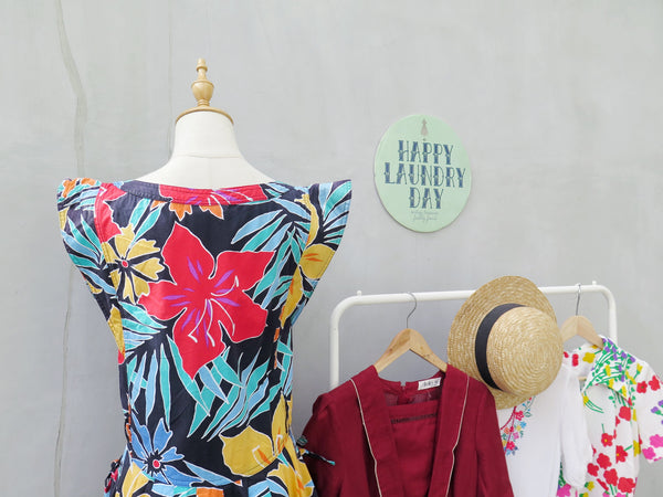 Francesca | Vintage 1980s bright and bold tropical safari floral print cotton dress