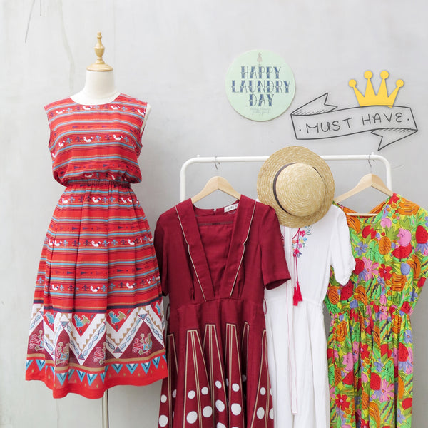 Must Have! | Candace | Vintage 1950s 1960s chick and hen Red ethnic print Sleeveless Day Dress