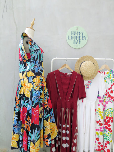 Francesca | Vintage 1980s bright and bold tropical safari floral print cotton dress