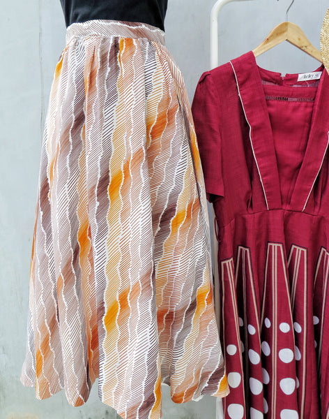 Must have | Therese | Vintage 1950s 1960s tiger stripes burnt orange and brown circle skirt  