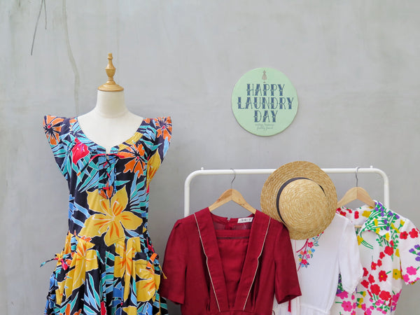 Francesca | Vintage 1980s bright and bold tropical safari floral print cotton dress